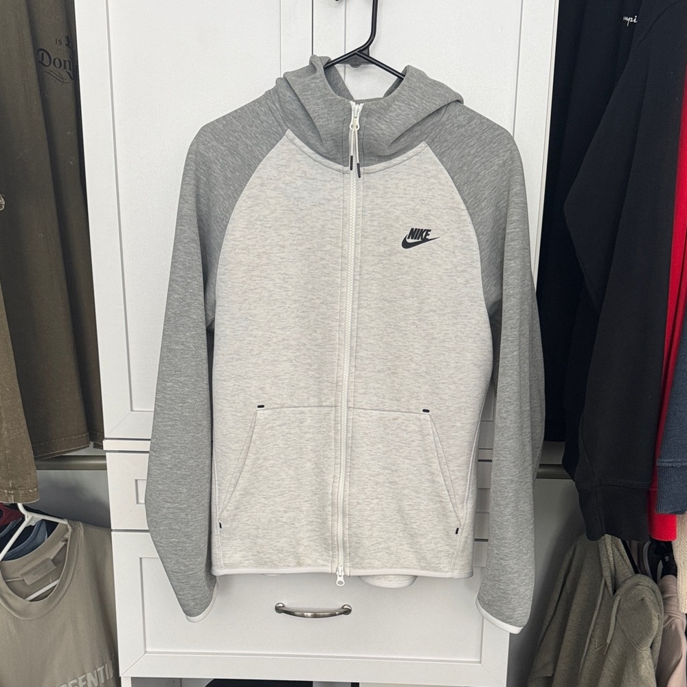 Nike Light Gray and White Hoodie